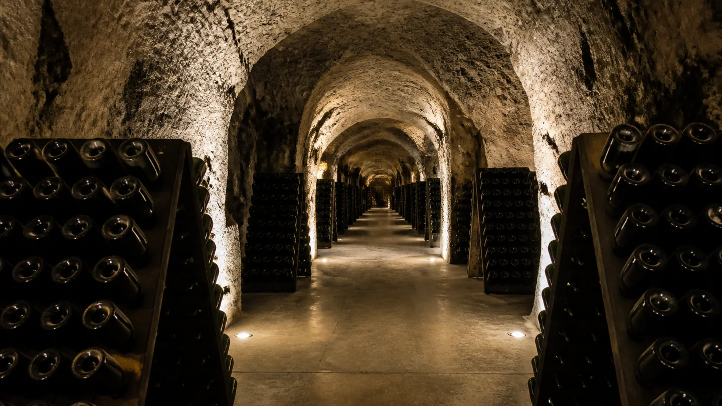 Cray&egrave;res et caves de Champagne creus&eacute;es sous Reims